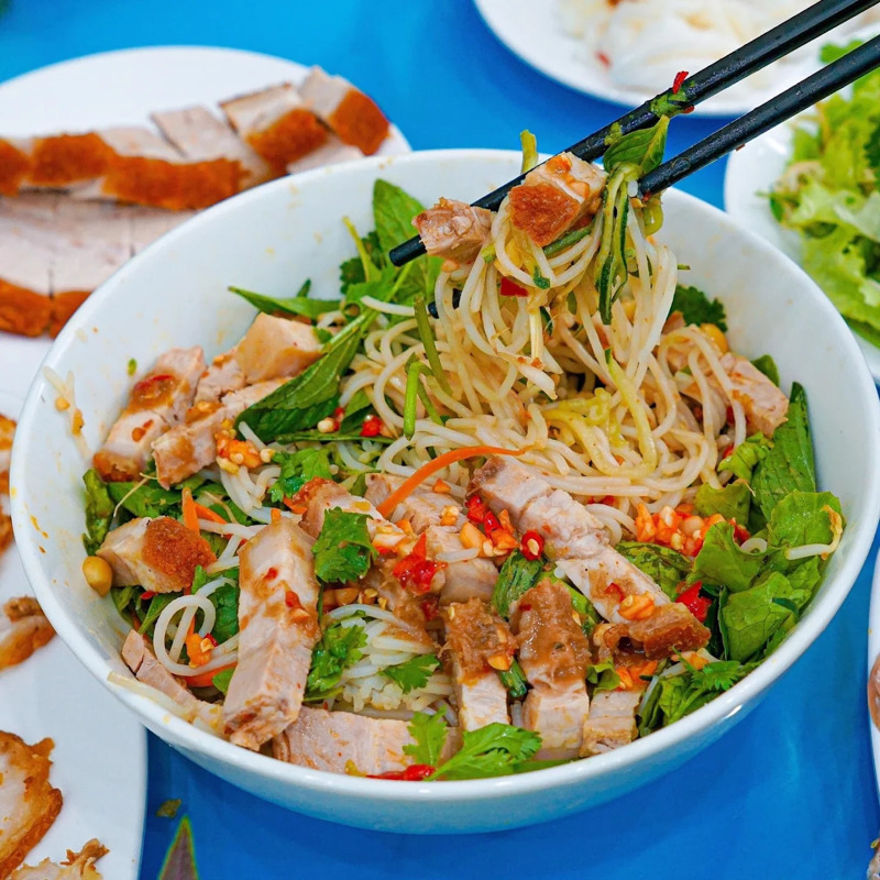 B&uacute;n mắm n&ecirc;m Đ&agrave; Nẵng tại hệ thống Donald Trung